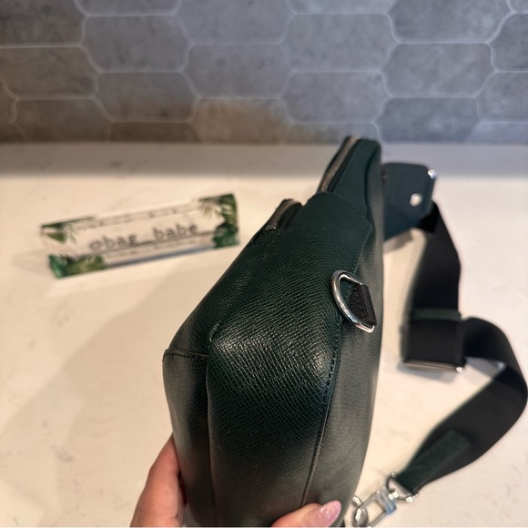 Louis Vuitton Avenue SlingBag Tiaga Leather Green - Picture 8 of 16